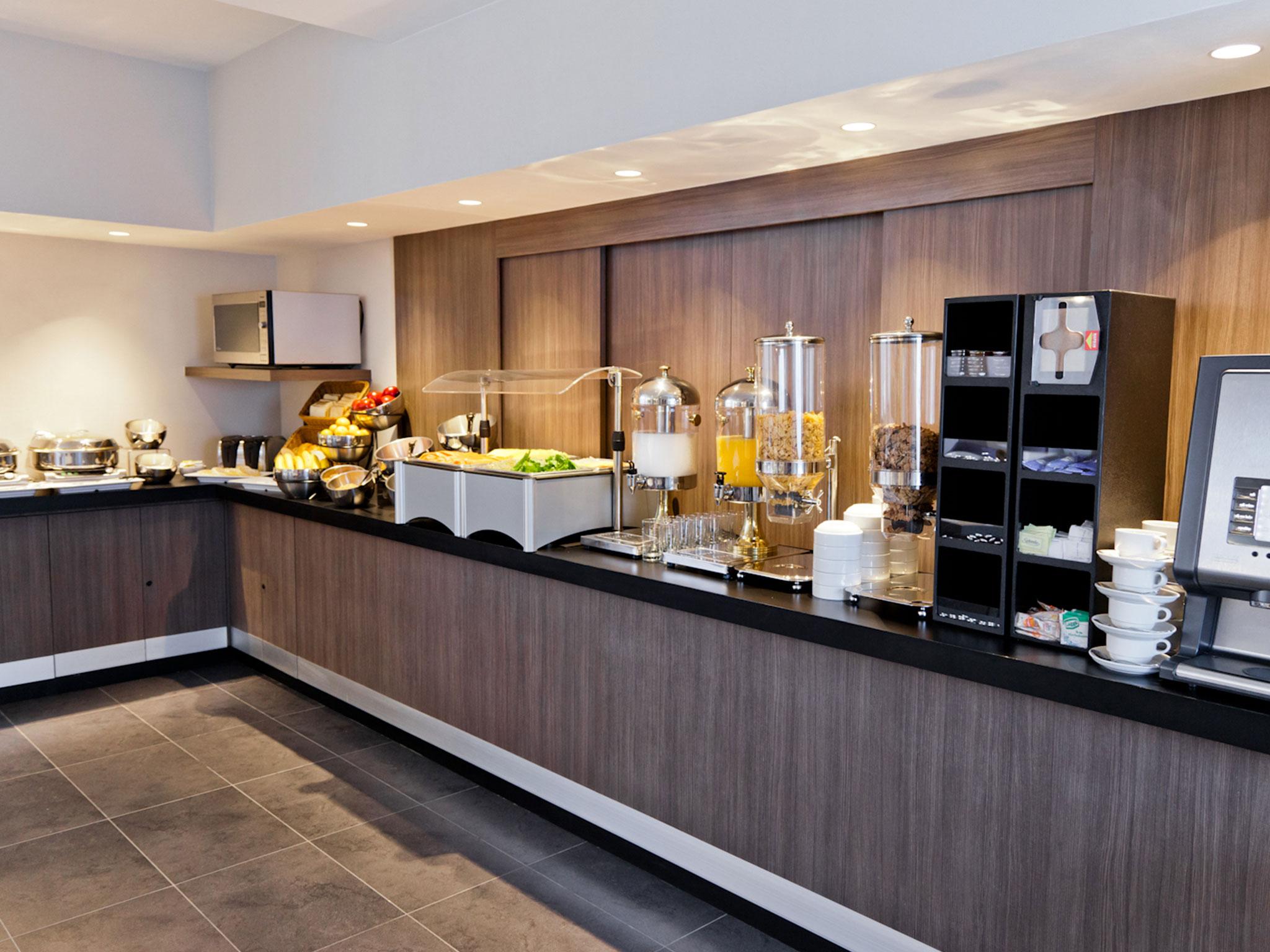 City Express Suites By Marriott プレヤデルカーメン エクステリア 写真