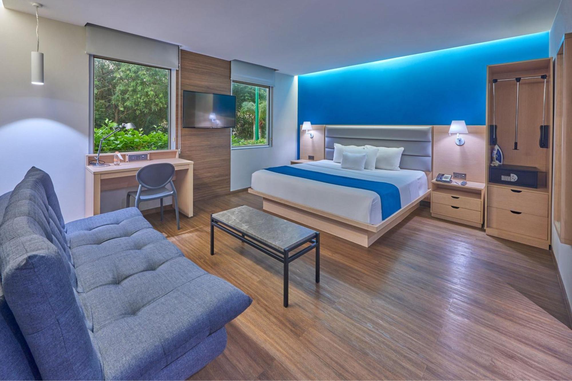 City Express Suites By Marriott プレヤデルカーメン エクステリア 写真